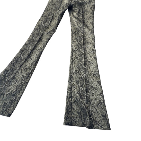 Mango Night Vibrant Snake Print Straight Women’s pants Size 4. - Picture 4 of 9